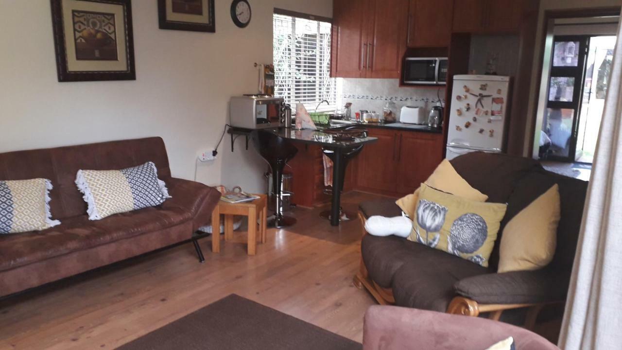 The Flat 52 On Davidson Villa Johannesburg Bagian luar foto